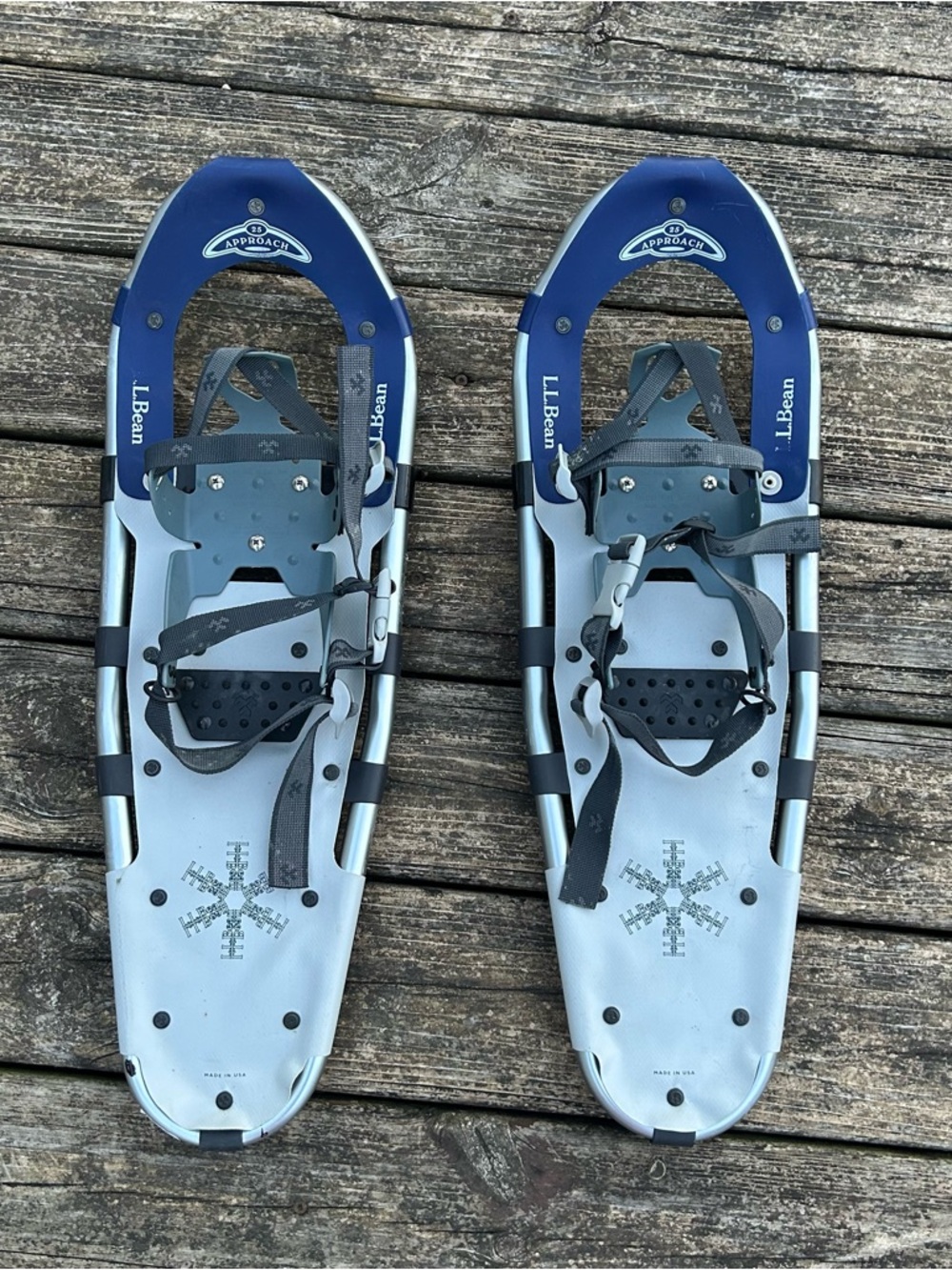 L.L. Bean Women's Winter Walker Snow Shoes 25 Inch - Blue -approach 25
